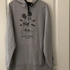 Disney Mickey Mouse Hoodie in gray size Large